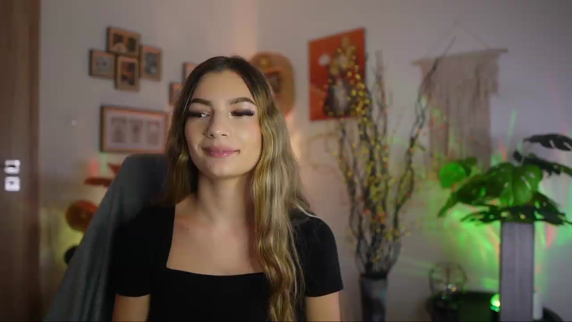 Gallery image thumbnail from Anna_Brie's myfreecams stream on, 09/24/2026, 18:08 image 3 of 20