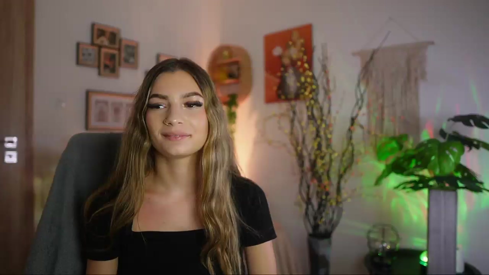 Gallery image thumbnail from Anna_Brie's myfreecams stream on, 09/24/2026, 18:08 image 16 of 20