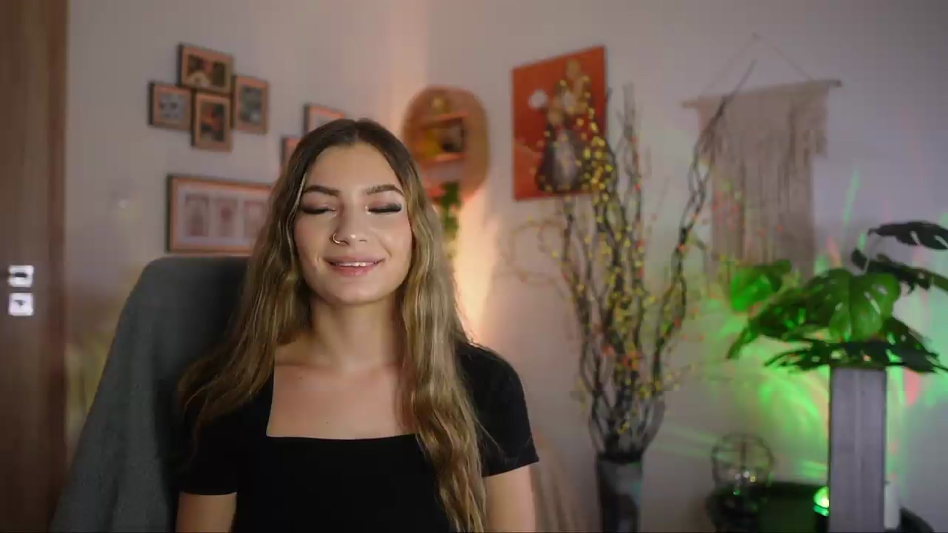 Gallery image thumbnail from Anna_Brie's myfreecams stream on, 09/24/2026, 18:08 image 19 of 20