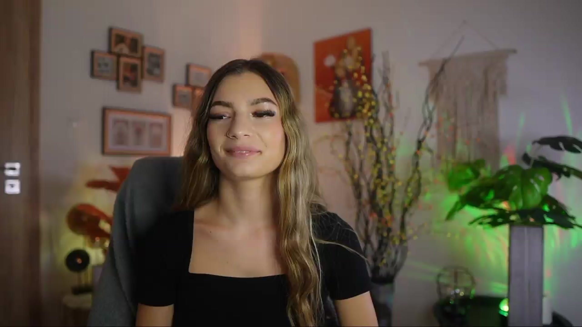Gallery image thumbnail from Anna_Brie's myfreecams stream on, 09/24/2026, 18:08 image 4 of 20