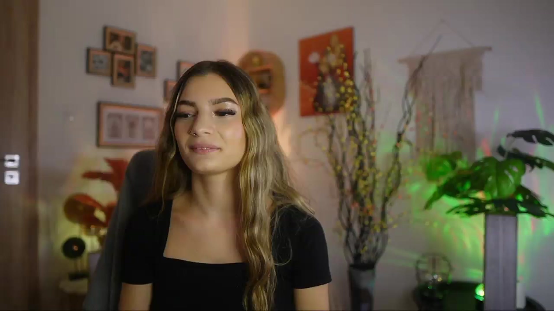 Gallery image thumbnail from Anna_Brie's myfreecams stream on, 09/24/2026, 18:08 image 10 of 20