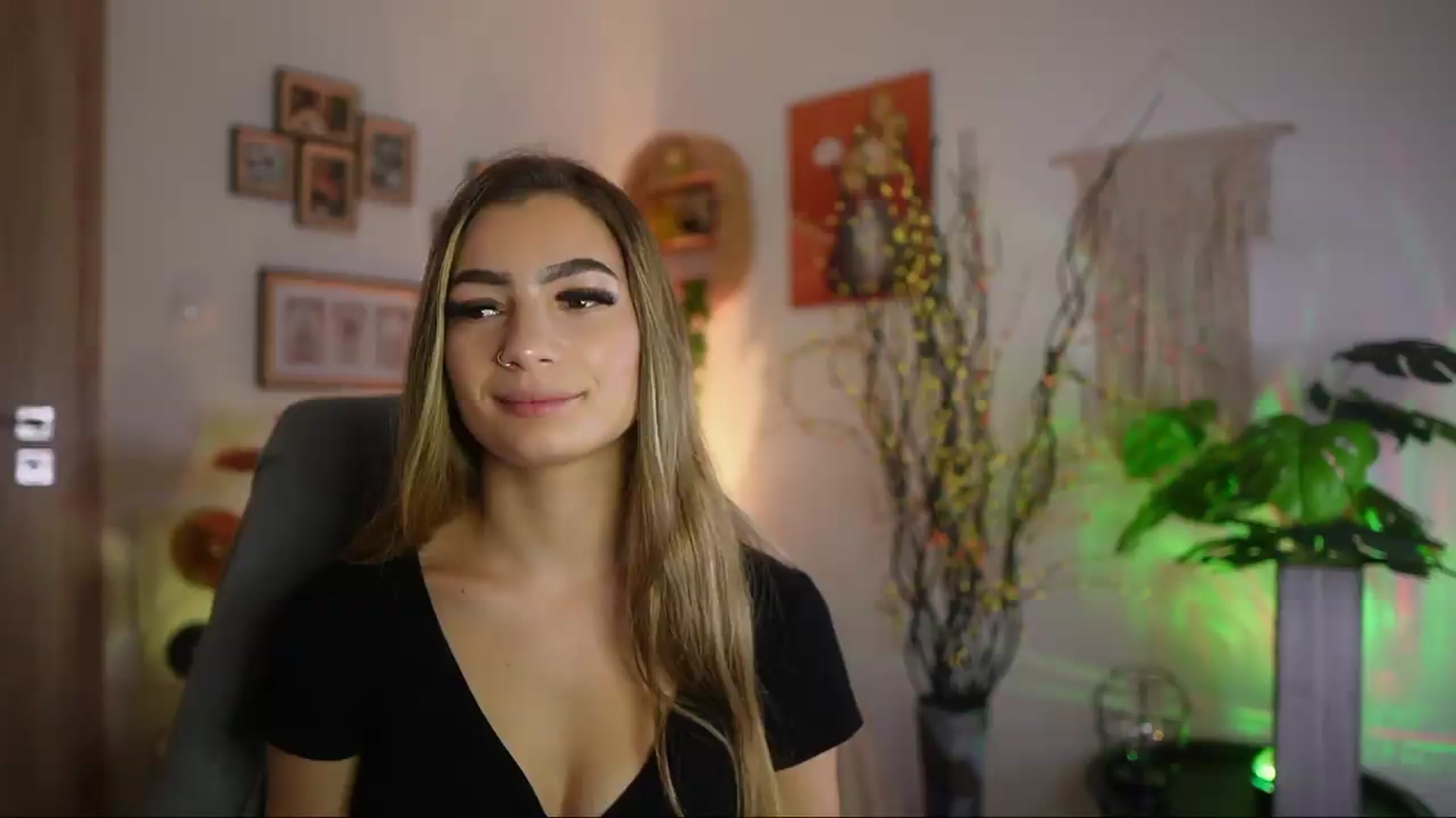 Gallery image thumbnail from Anna_Brie's myfreecams stream on, 09/26/2026, 15:03 image 2 of 20