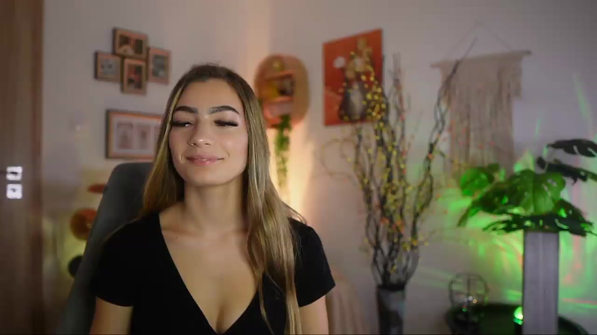 Gallery image thumbnail from Anna_Brie's myfreecams stream on, 09/26/2026, 15:03 image 5 of 20