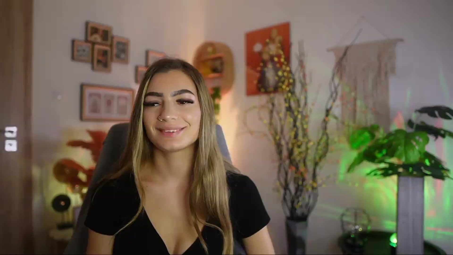 Gallery image thumbnail from Anna_Brie's myfreecams stream on, 09/26/2026, 15:03 image 20 of 20