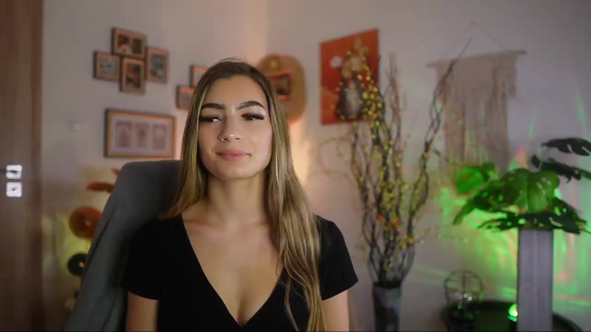 Gallery image thumbnail from Anna_Brie's myfreecams stream on, 09/26/2026, 16:12 image 5 of 20