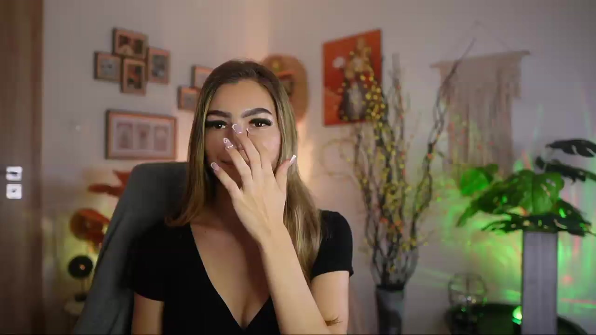 Gallery image thumbnail from Anna_Brie's myfreecams stream on, 09/26/2026, 16:12 image 6 of 20