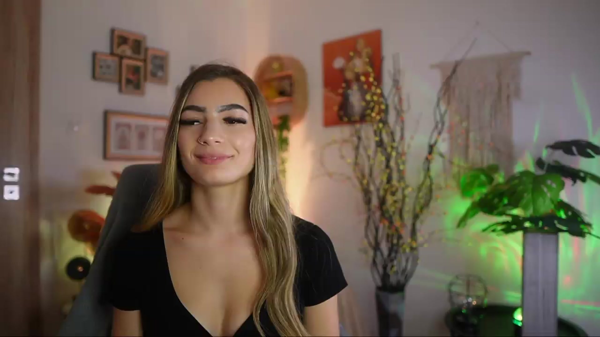 Gallery image thumbnail from Anna_Brie's myfreecams stream on, 09/26/2026, 17:47 image 4 of 20