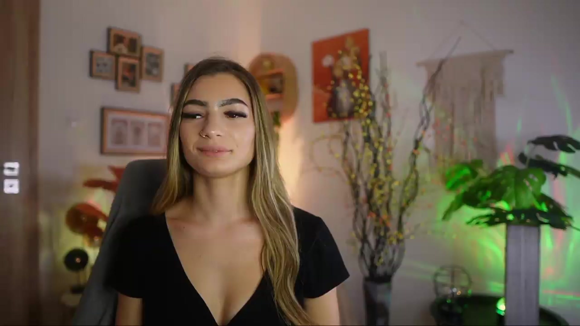 Gallery image thumbnail from Anna_Brie's myfreecams stream on, 09/26/2026, 17:47 image 9 of 20