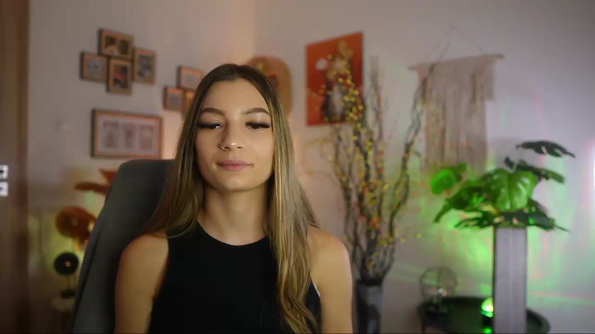 Gallery image thumbnail from Anna_Brie's myfreecams stream on, 09/27/2026, 14:19 image 19 of 20