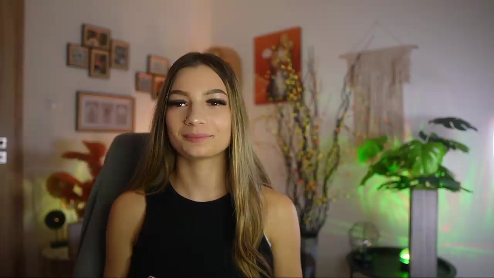 Gallery image thumbnail from Anna_Brie's myfreecams stream on, 09/27/2026, 14:19 image 14 of 20