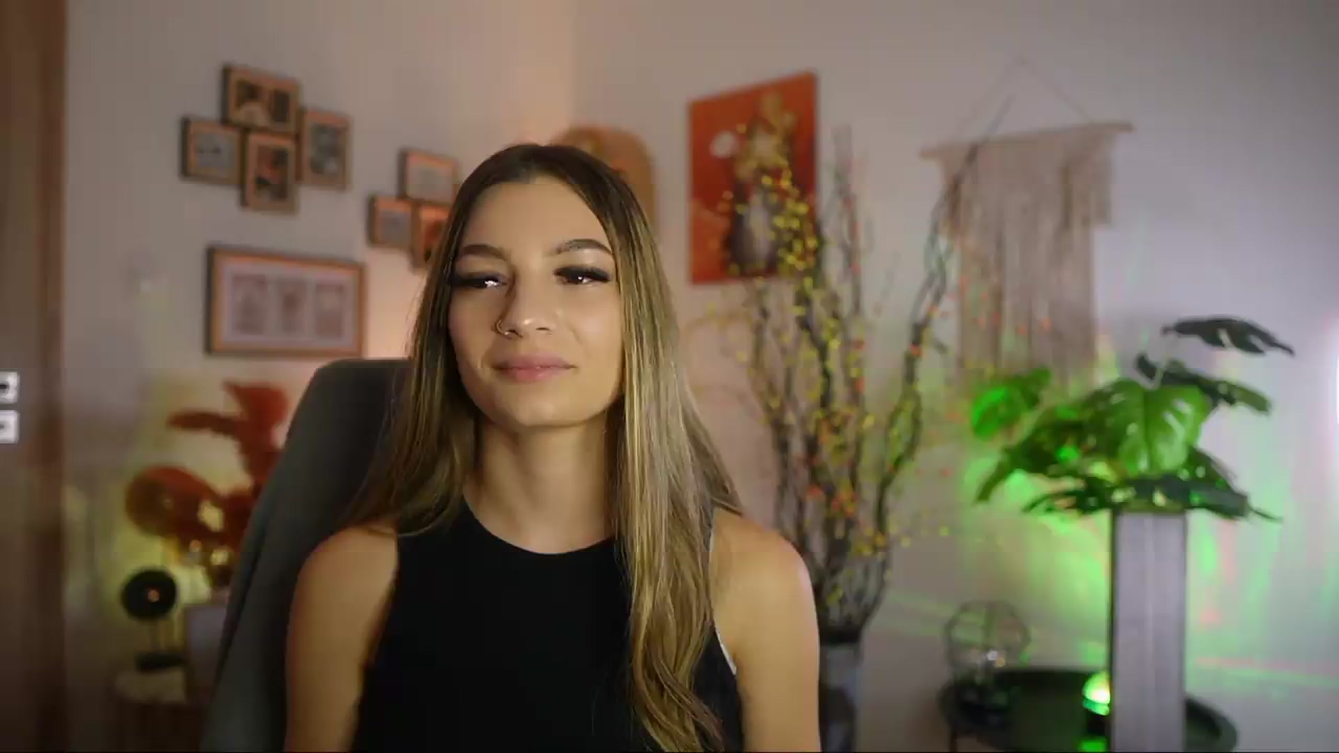 Gallery image thumbnail from Anna_Brie's myfreecams stream on, 09/27/2026, 14:19 image 20 of 20