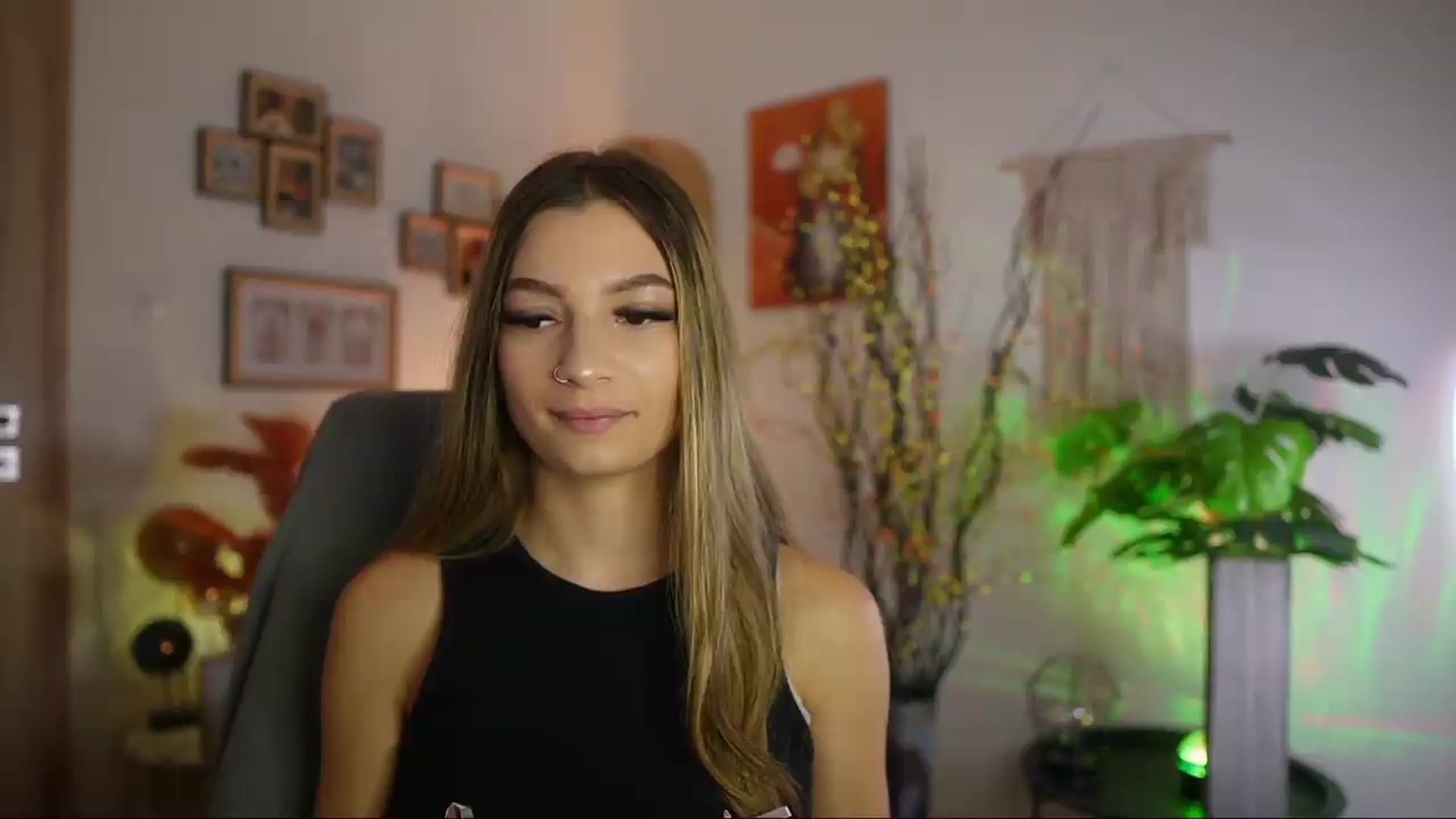 Gallery image thumbnail from Anna_Brie's myfreecams stream on, 09/27/2026, 14:19 image 4 of 20