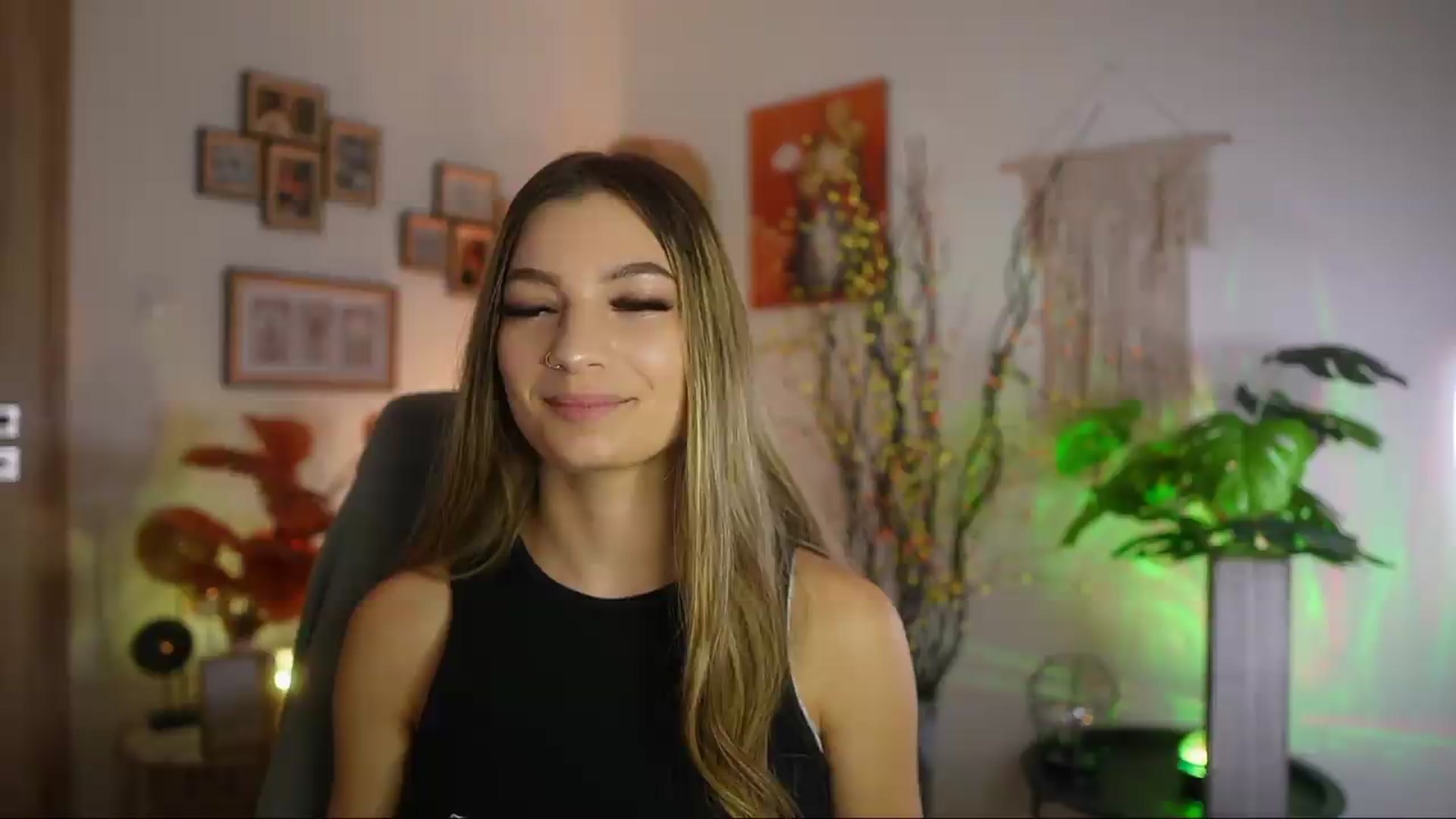 Gallery image thumbnail from Anna_Brie's myfreecams stream on, 09/27/2026, 14:19 image 13 of 20