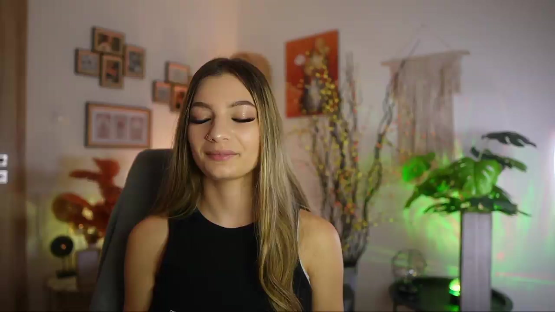 Gallery image thumbnail from Anna_Brie's myfreecams stream on, 09/27/2026, 14:19 image 7 of 20