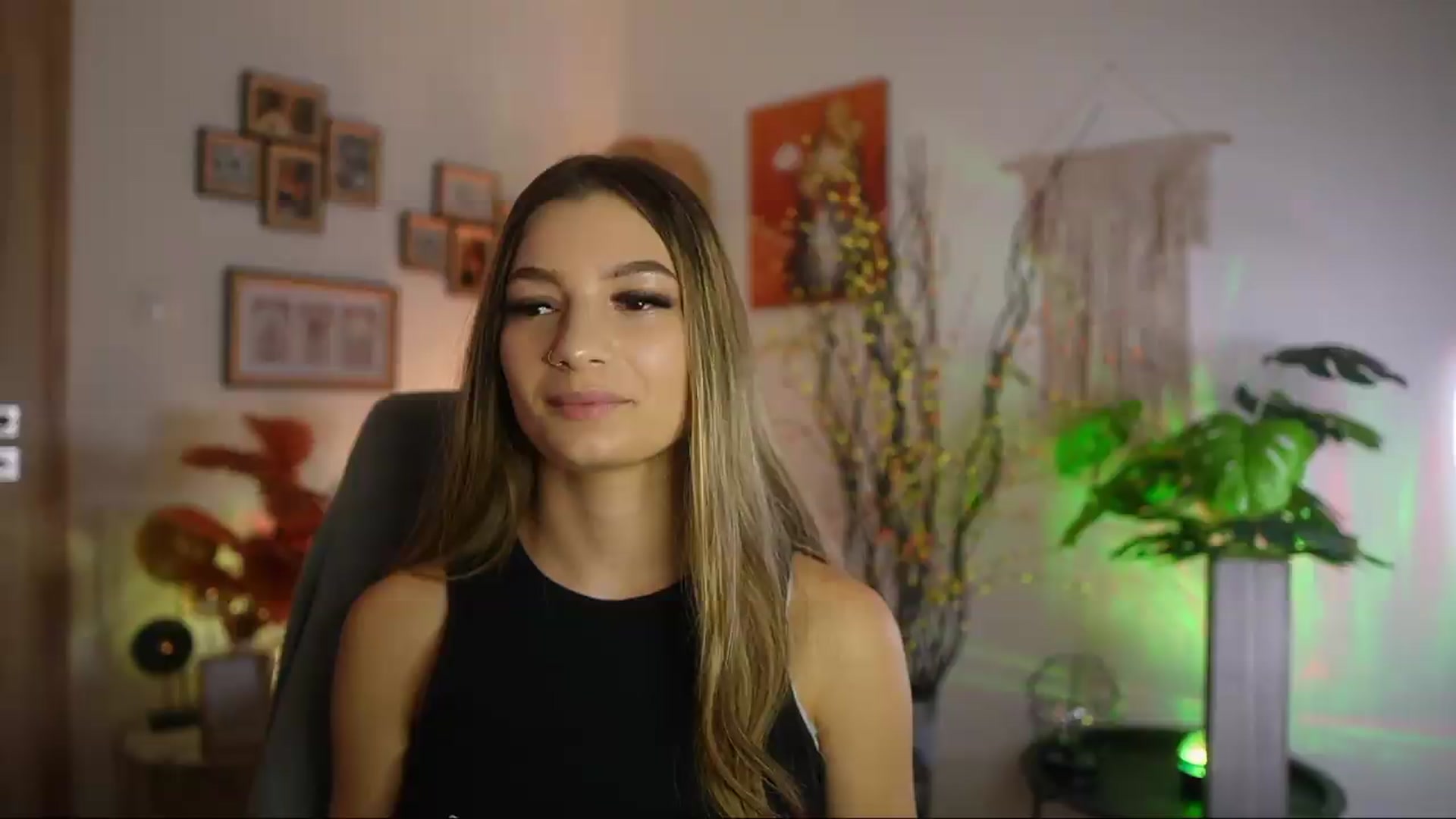 Gallery image thumbnail from Anna_Brie's myfreecams stream on, 09/27/2026, 14:19 image 15 of 20
