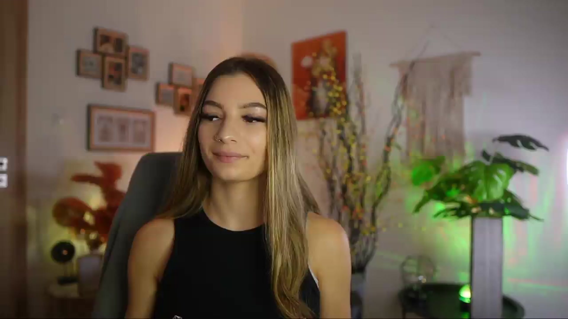 Gallery image thumbnail from Anna_Brie's myfreecams stream on, 09/27/2026, 14:19 image 1 of 20