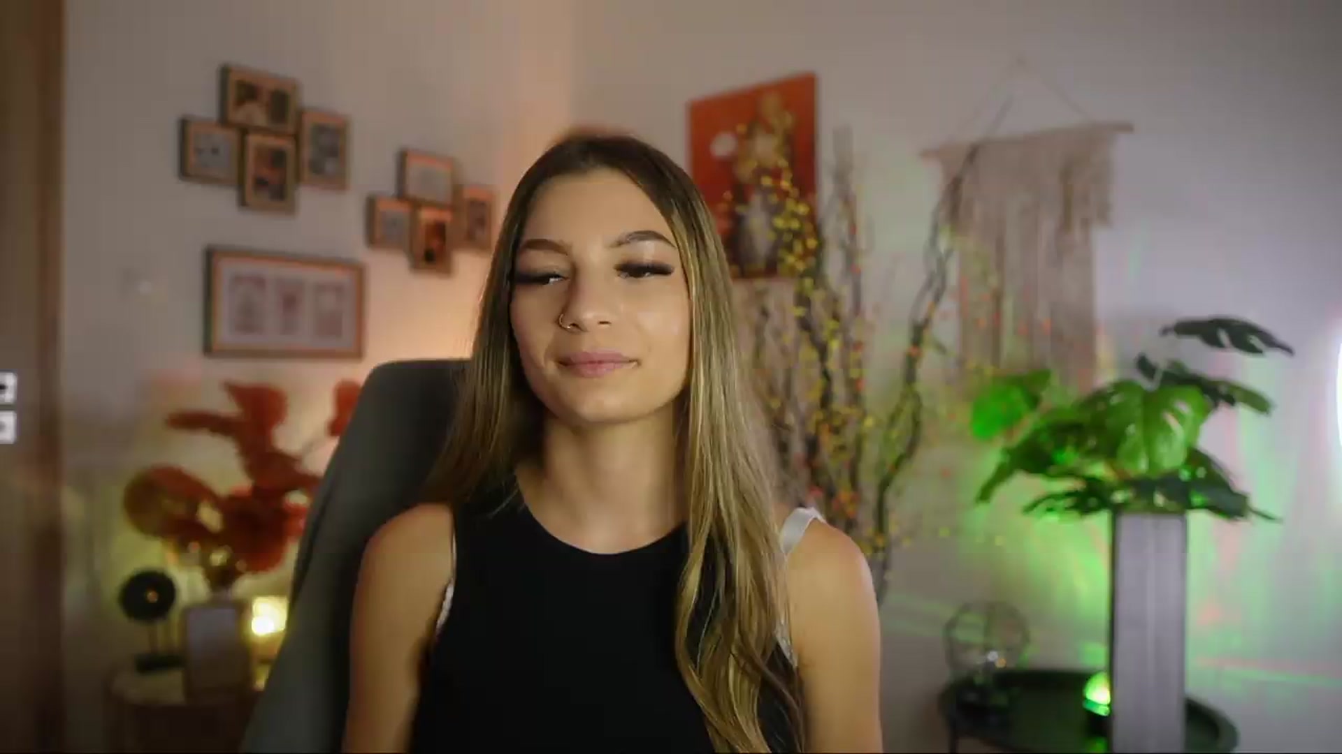 Gallery image thumbnail from Anna_Brie's myfreecams stream on, 09/27/2026, 15:34 image 3 of 20