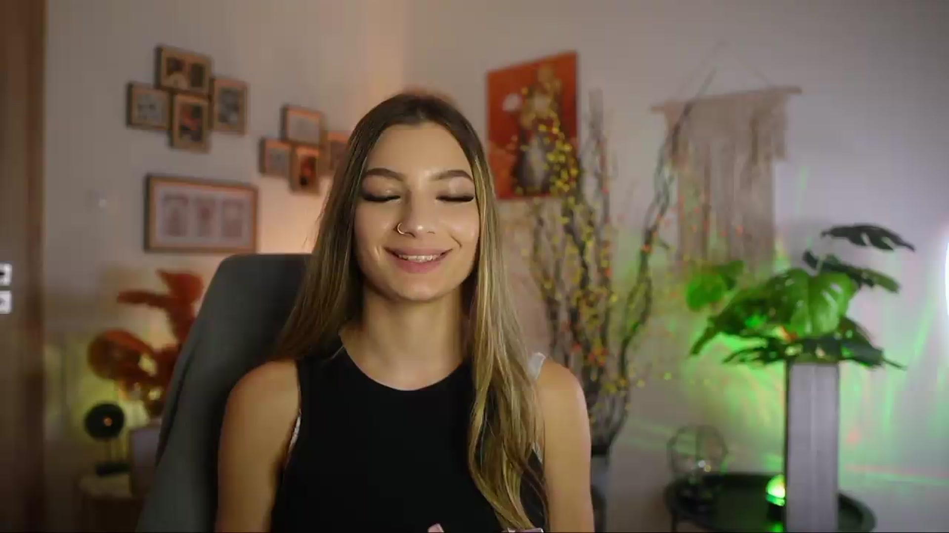 Gallery image thumbnail from Anna_Brie's myfreecams stream on, 09/27/2026, 15:34 image 2 of 20