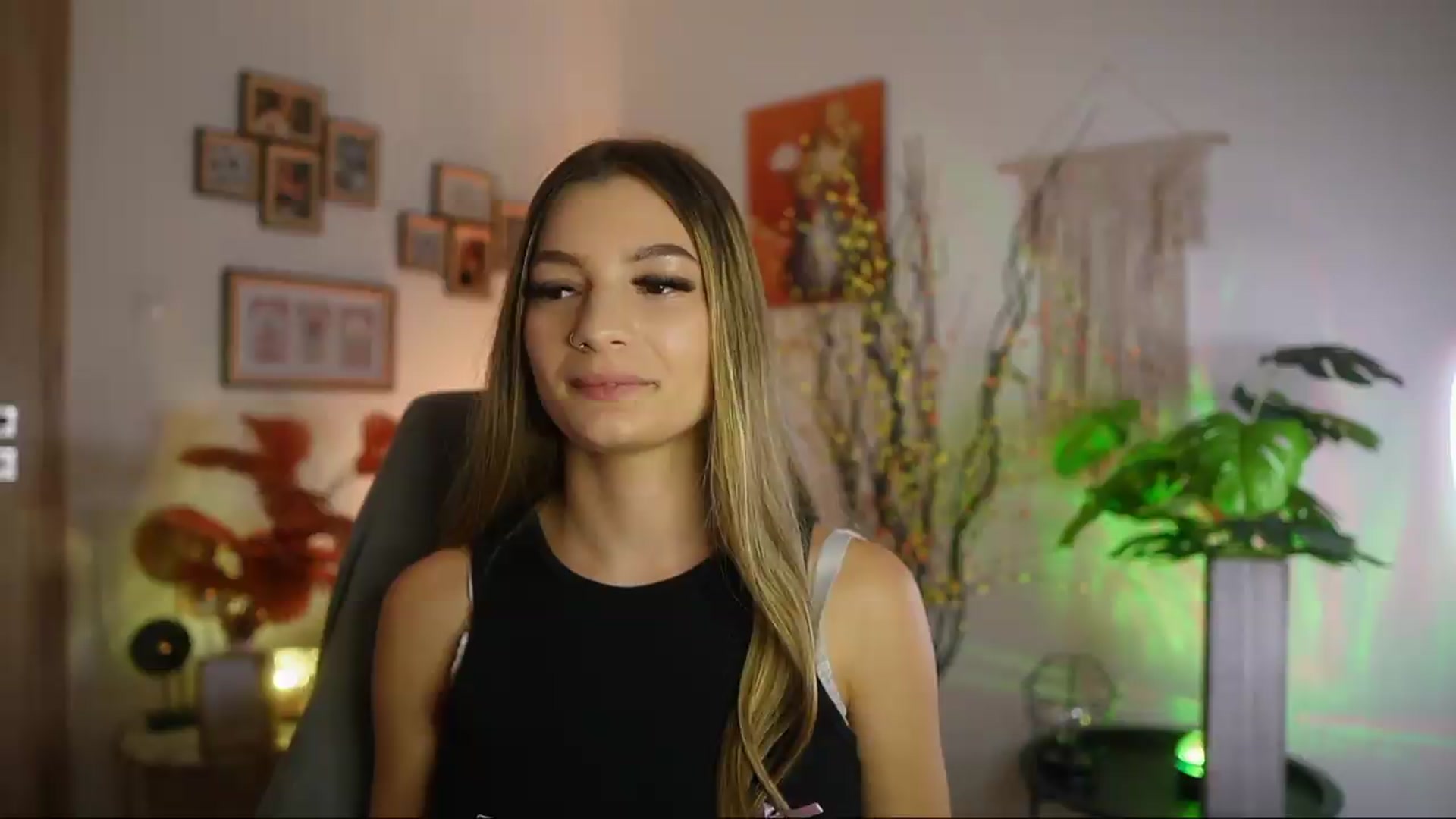 Gallery image thumbnail from Anna_Brie's myfreecams stream on, 09/27/2026, 15:34 image 15 of 20
