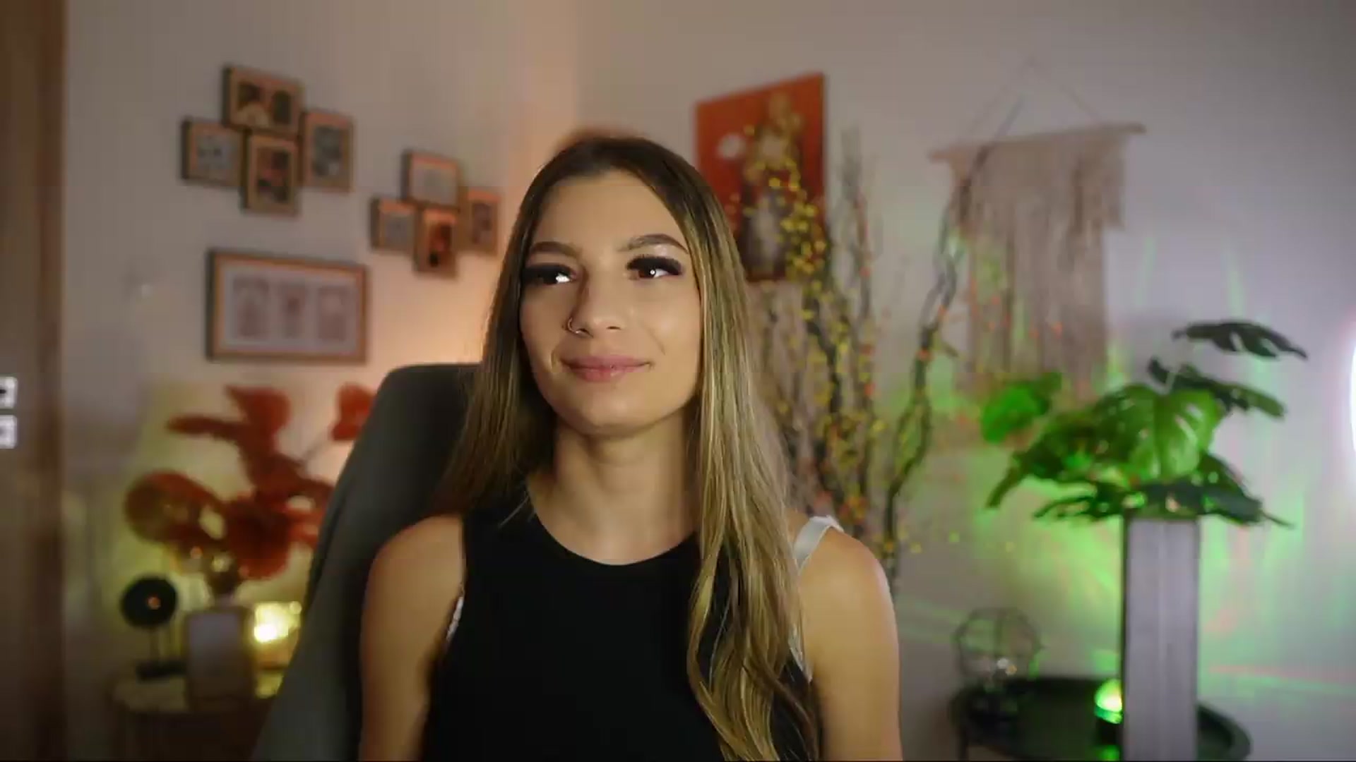 Gallery image thumbnail from Anna_Brie's myfreecams stream on, 09/27/2026, 15:34 image 4 of 20