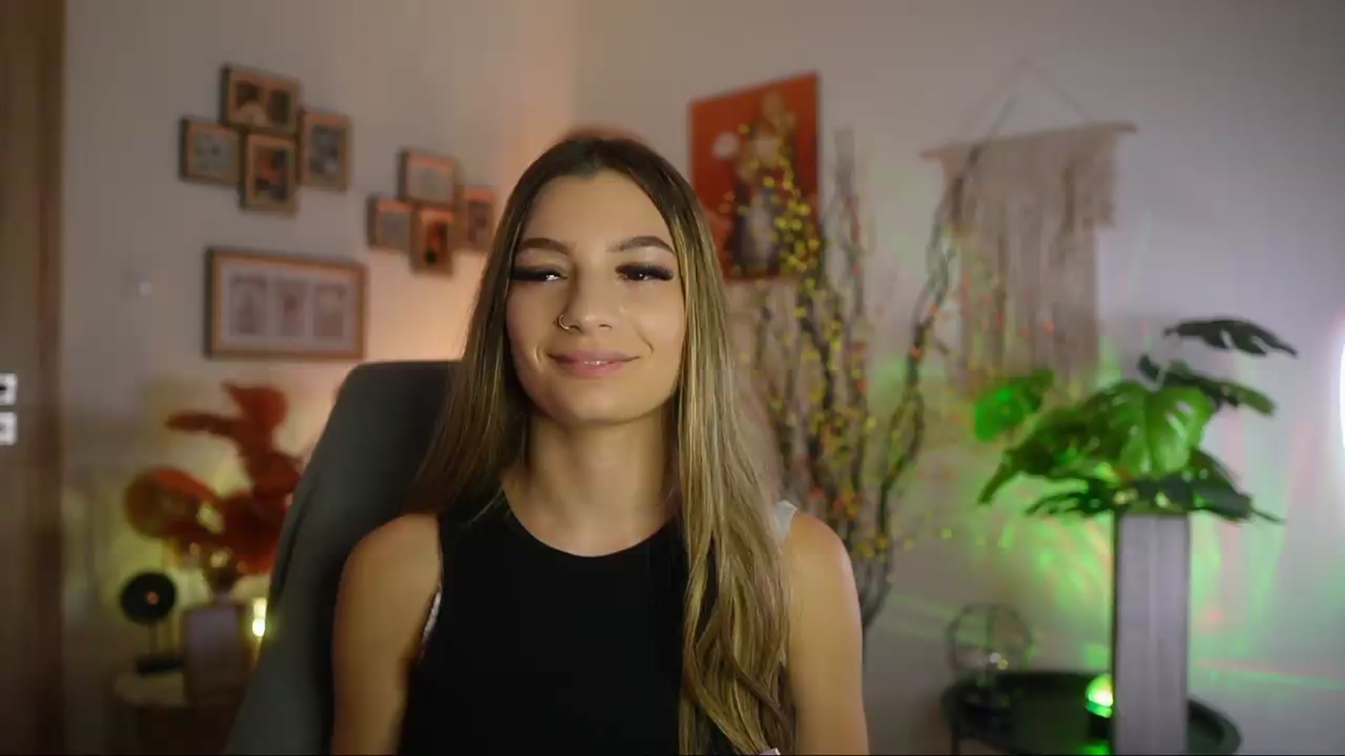 Gallery image thumbnail from Anna_Brie's myfreecams stream on, 09/27/2026, 15:34 image 7 of 20