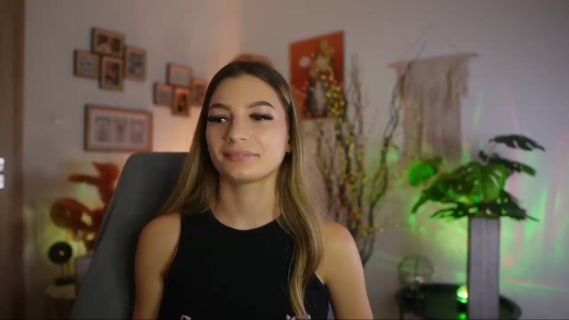 Gallery image thumbnail from Anna_Brie's myfreecams stream on, 09/27/2026, 17:41 image 20 of 20