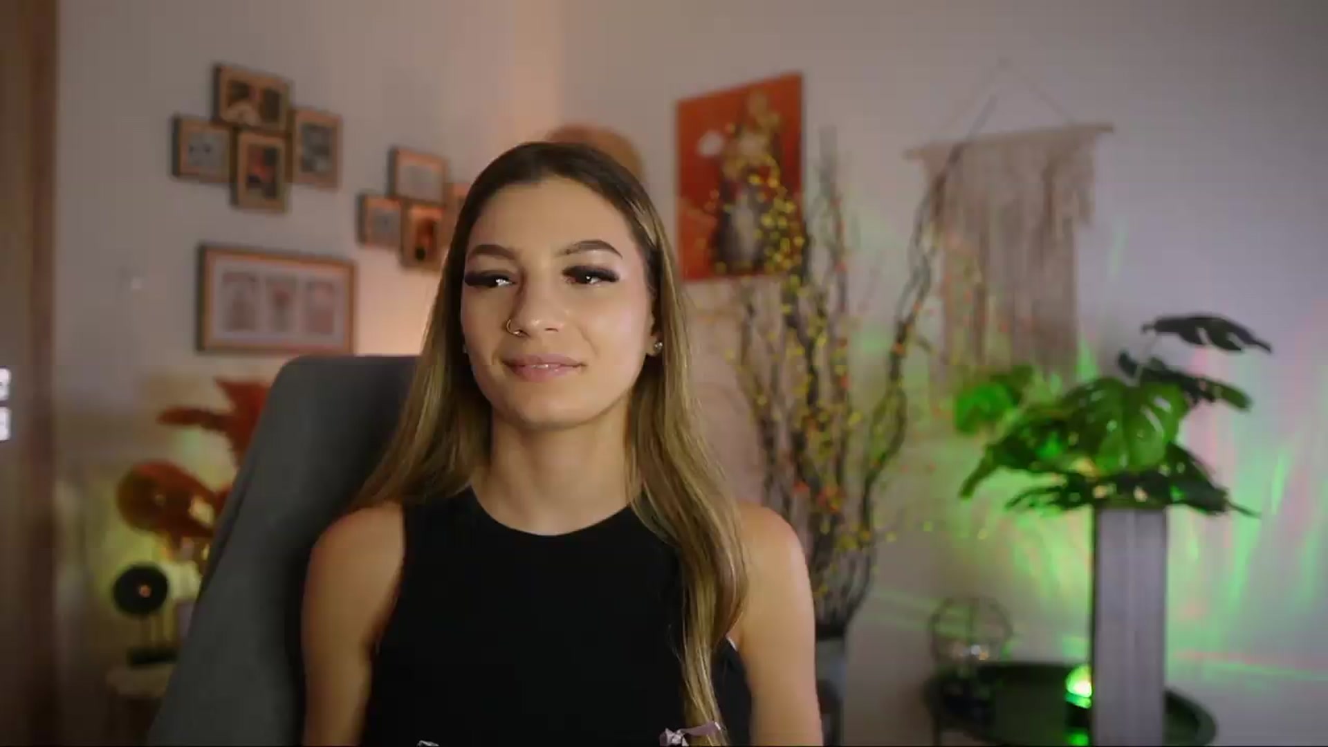 Gallery image thumbnail from Anna_Brie's myfreecams stream on, 09/27/2026, 17:41 image 17 of 20