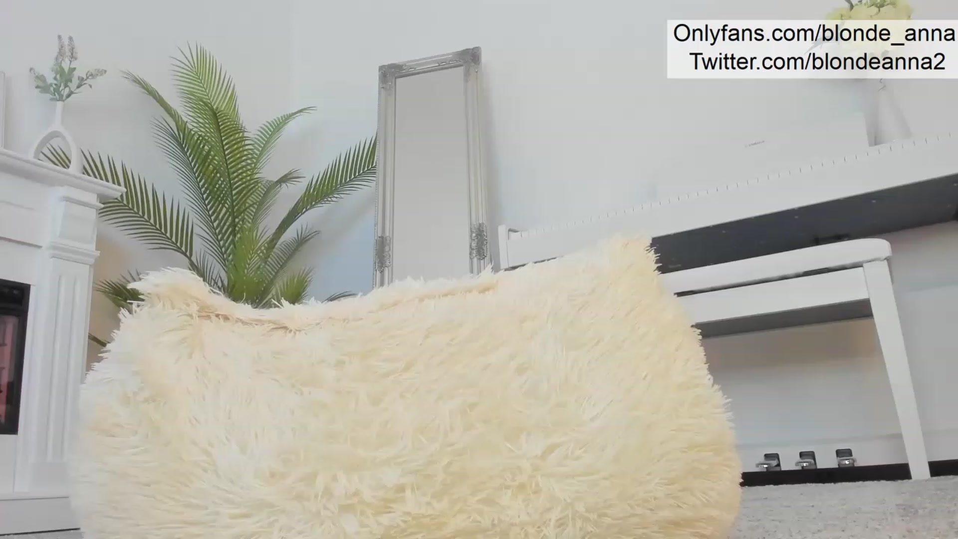 Gallery image thumbnail from Anna_Brown's myfreecams stream on, 01/27/2023, 04:22 image 5 of 20