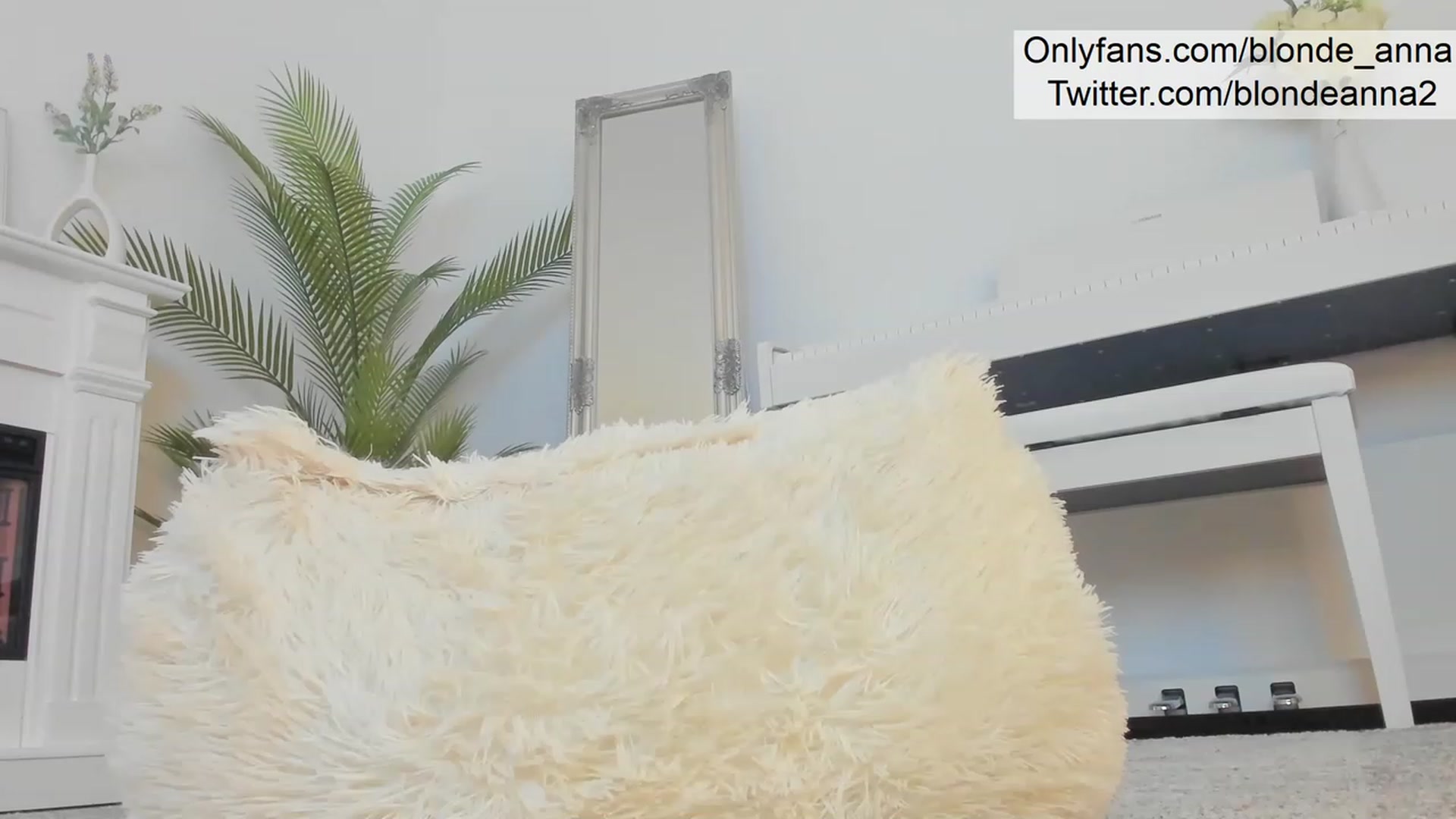 Gallery image thumbnail from Anna_Brown's myfreecams stream on, 01/27/2023, 04:22 image 6 of 20