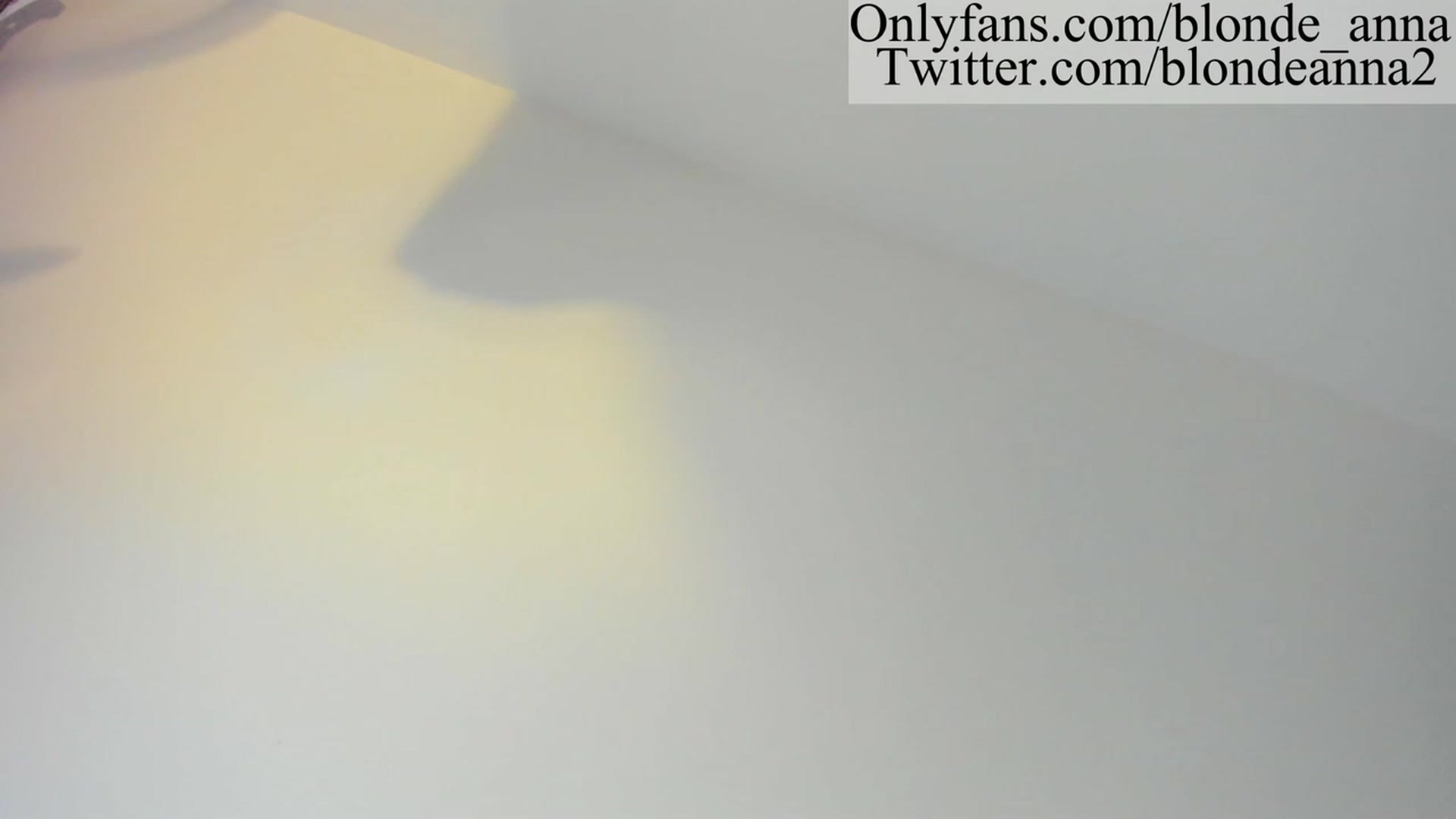 Gallery image thumbnail from Anna_Brown's myfreecams stream on, 03/09/2023, 23:18 image 2 of 20