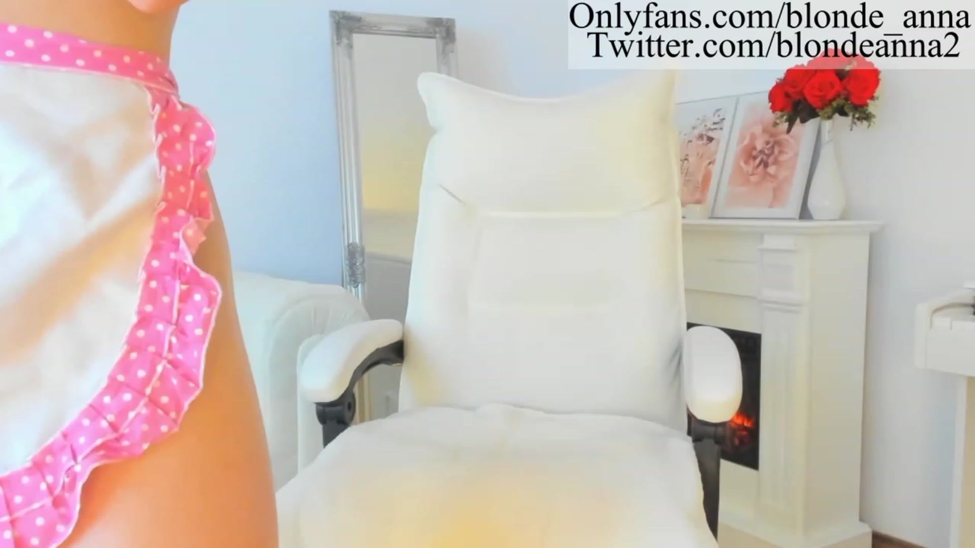 Gallery image thumbnail from Anna_Brown's myfreecams stream on, 04/19/2023, 23:52 image 2 of 20