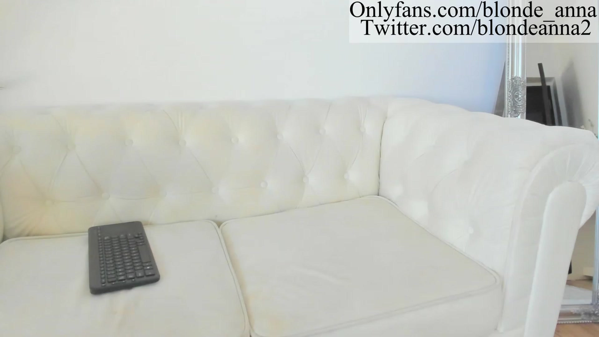 Gallery image thumbnail from Anna_Brown's myfreecams stream on, 04/27/2023, 19:32 image 2 of 20