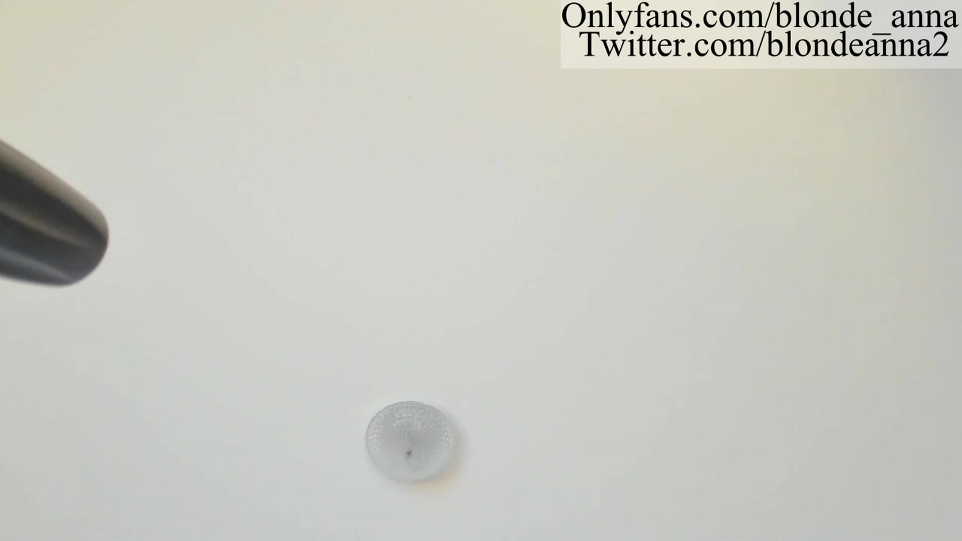 Gallery image thumbnail from Anna_Brown's myfreecams stream on, 05/15/2023, 01:58 image 7 of 20