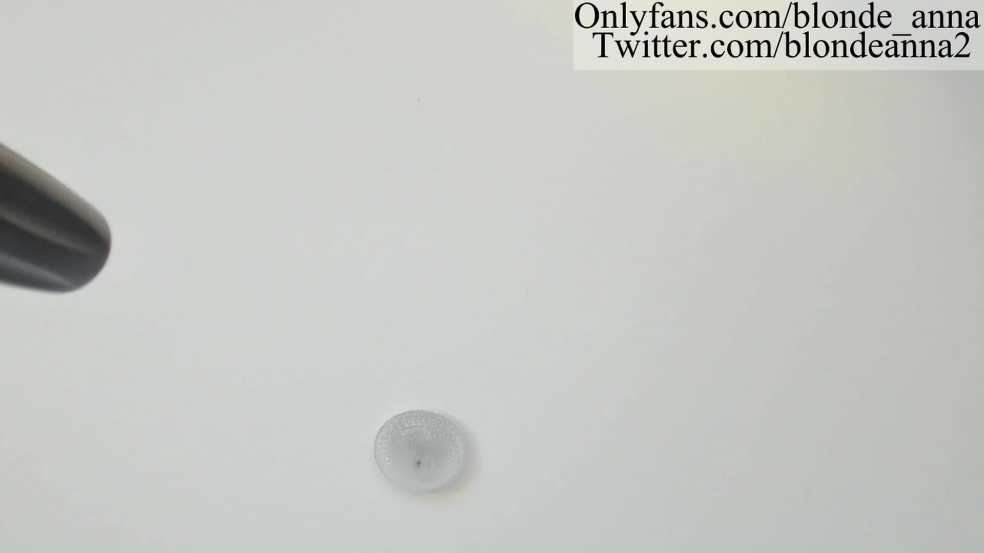Gallery image thumbnail from Anna_Brown's myfreecams stream on, 05/15/2023, 01:58 image 10 of 20