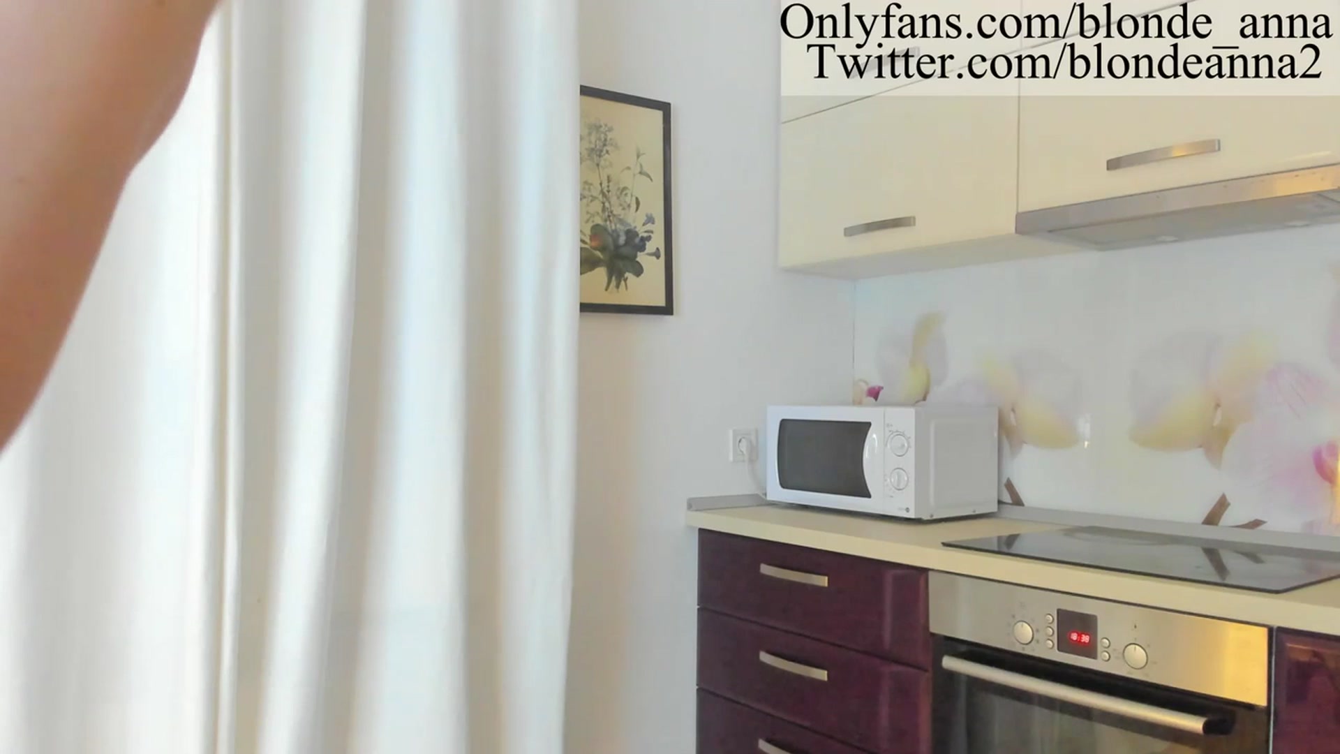 Gallery image thumbnail from Anna_Brown's myfreecams stream on, 07/09/2023, 17:52 image 10 of 20