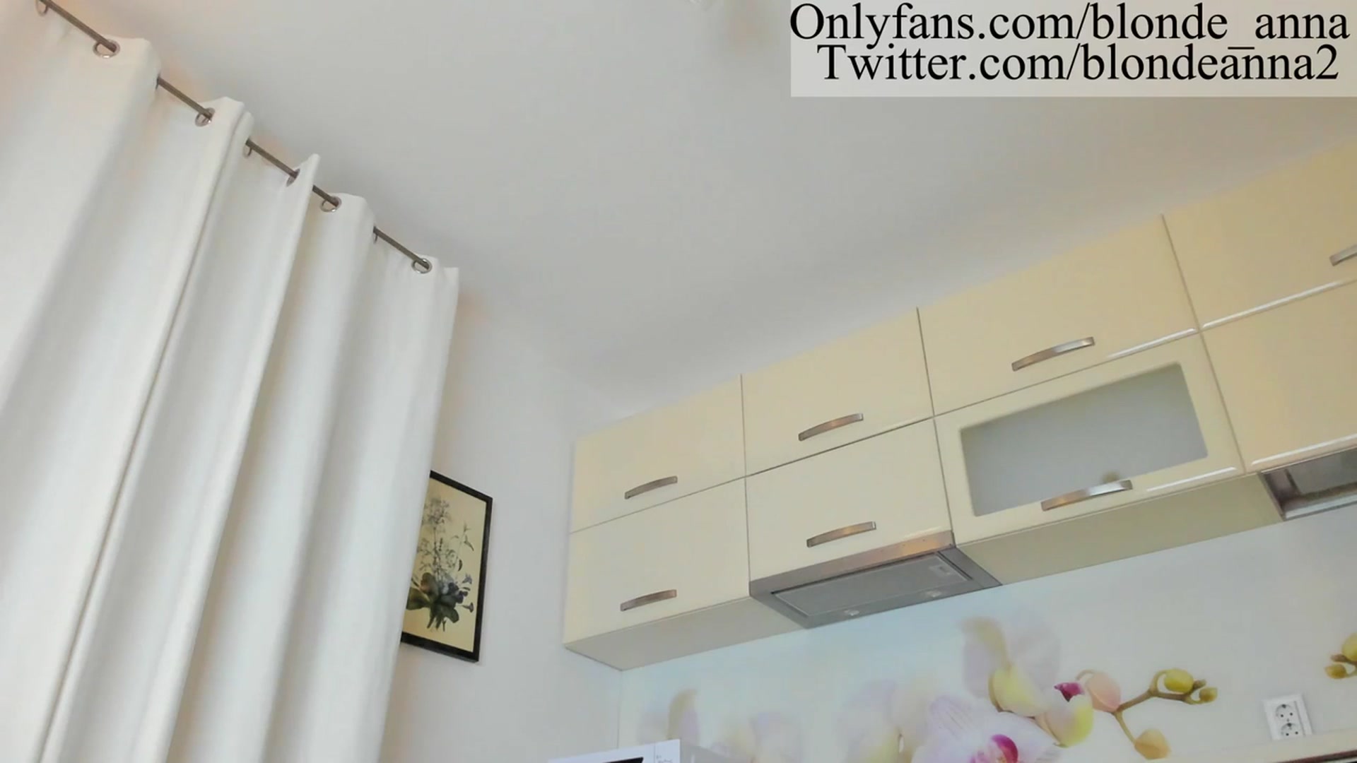 Gallery image thumbnail from Anna_Brown's myfreecams stream on, 07/18/2023, 19:19 image 4 of 20