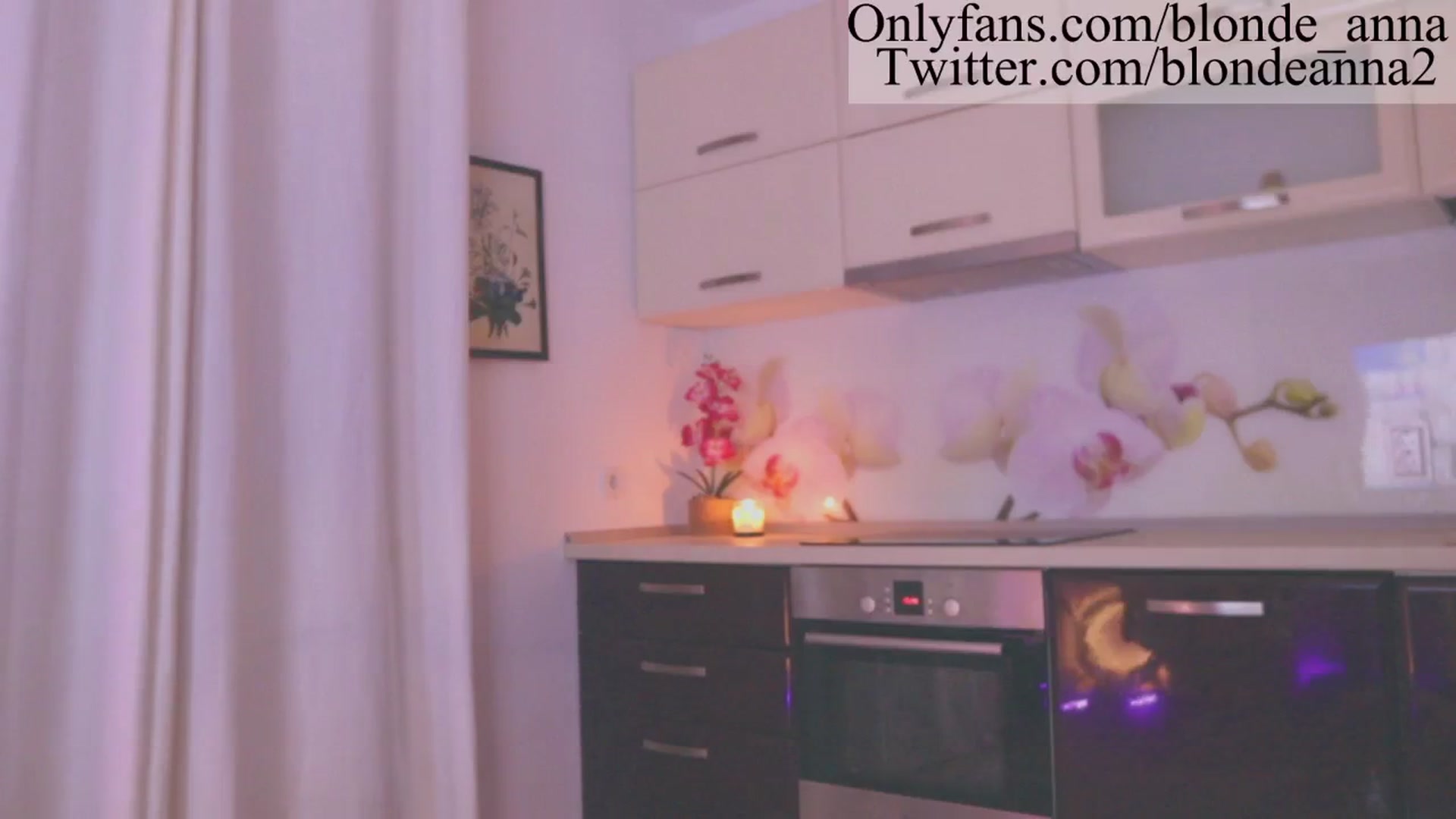 Gallery image thumbnail from Anna_Brown's myfreecams stream on, 07/30/2023, 01:50 image 9 of 20