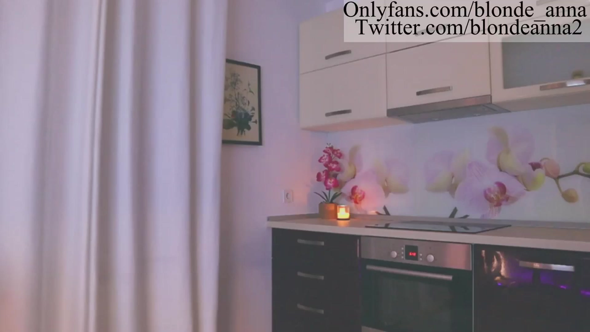 Gallery image thumbnail from Anna_Brown's myfreecams stream on, 08/18/2023, 19:56 image 18 of 20
