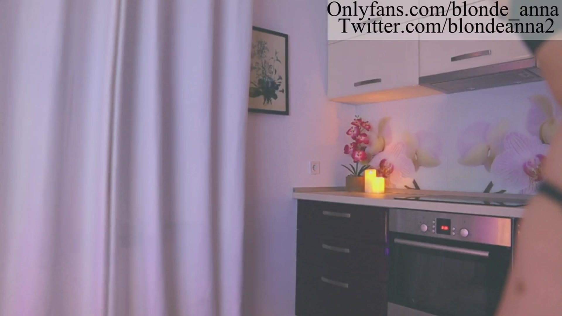 Gallery image thumbnail from Anna_Brown's myfreecams stream on, 08/19/2023, 21:25 image 10 of 20