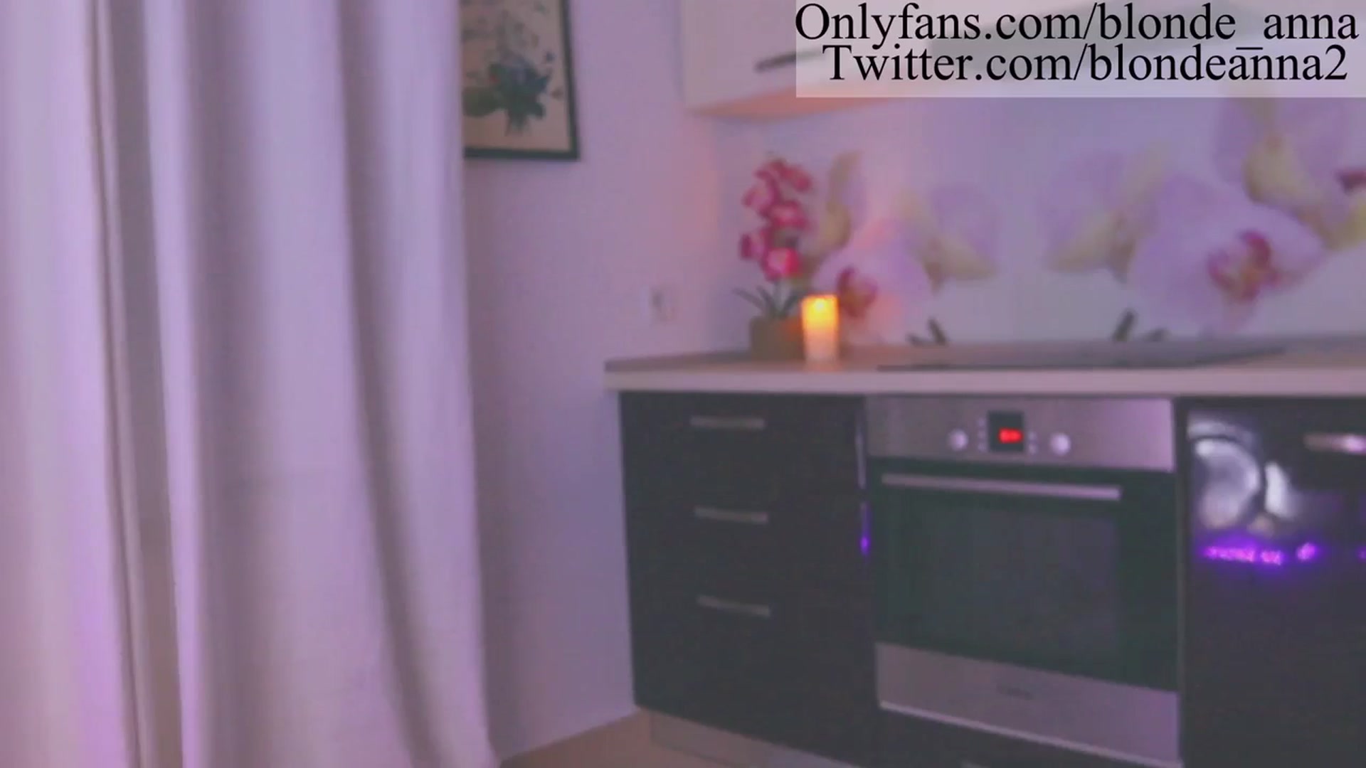 Gallery image thumbnail from Anna_Brown's myfreecams stream on, 08/24/2023, 16:28 image 16 of 20