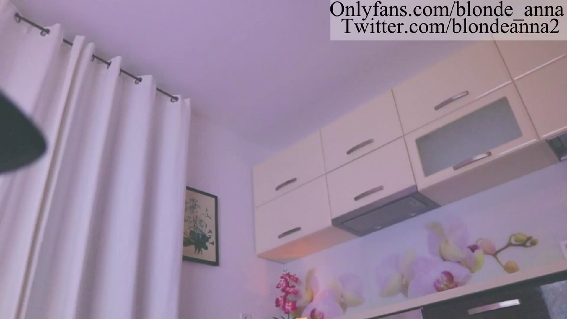 Gallery image thumbnail from Anna_Brown's myfreecams stream on, 09/01/2023, 23:28 image 1 of 20