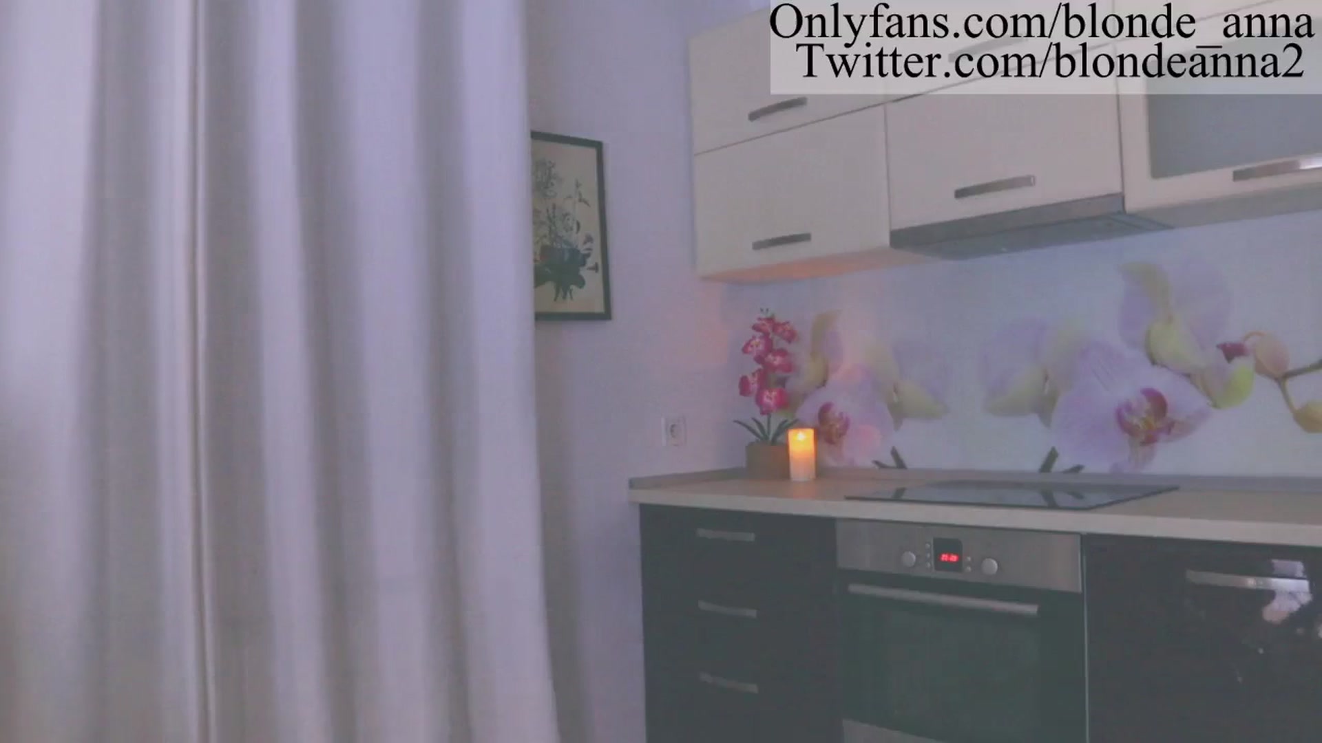 Gallery image thumbnail from Anna_Brown's myfreecams stream on, 09/17/2023, 16:15 image 7 of 20