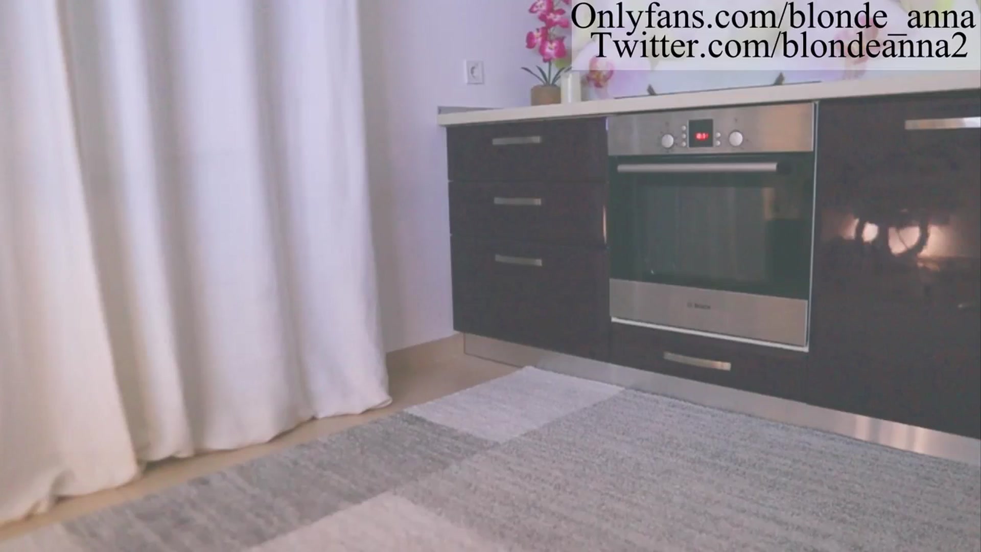 Gallery image thumbnail from Anna_Brown's myfreecams stream on, 09/23/2023, 14:44 image 11 of 20