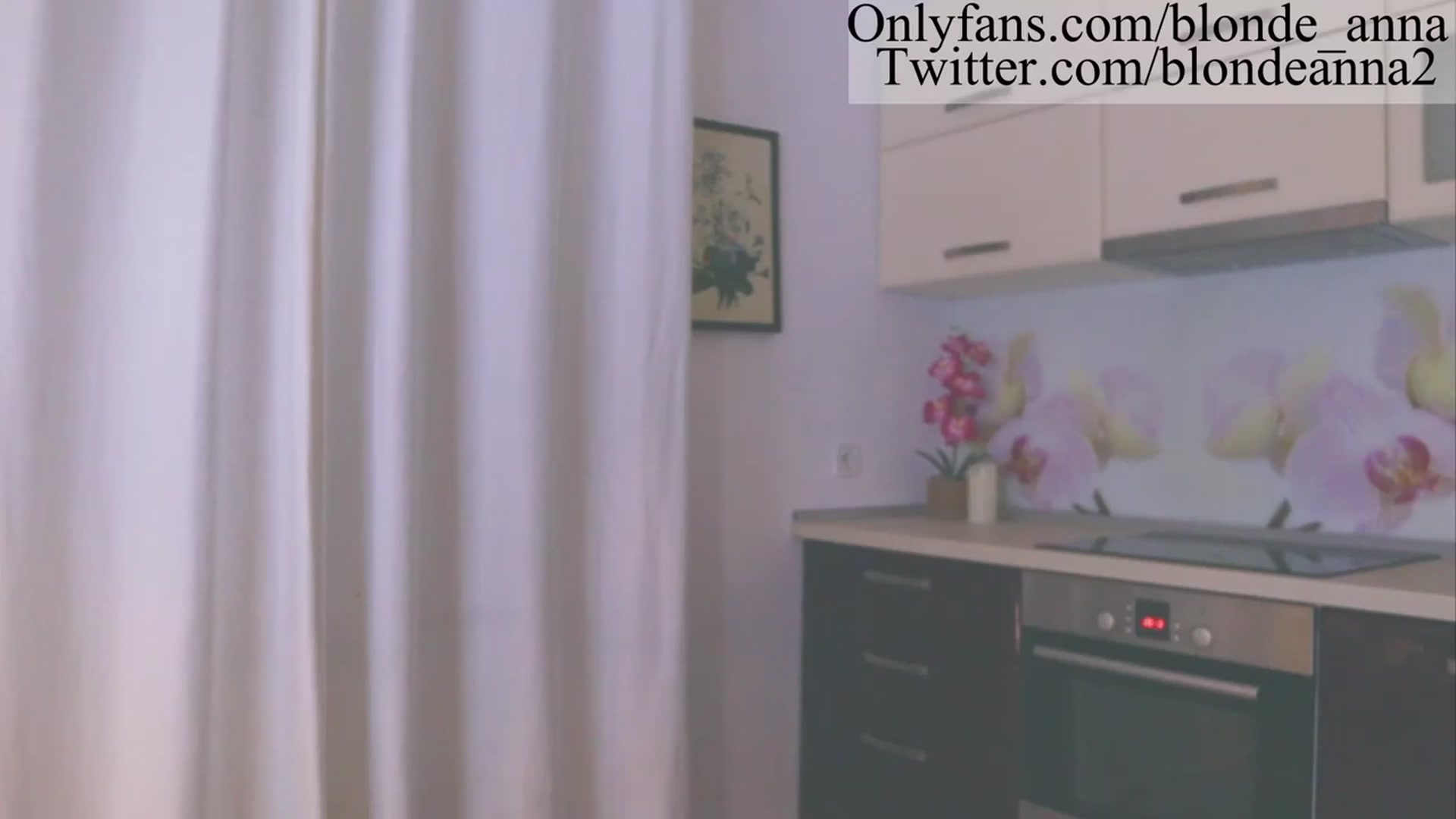 Gallery image thumbnail from Anna_Brown's myfreecams stream on, 09/23/2023, 16:20 image 3 of 20