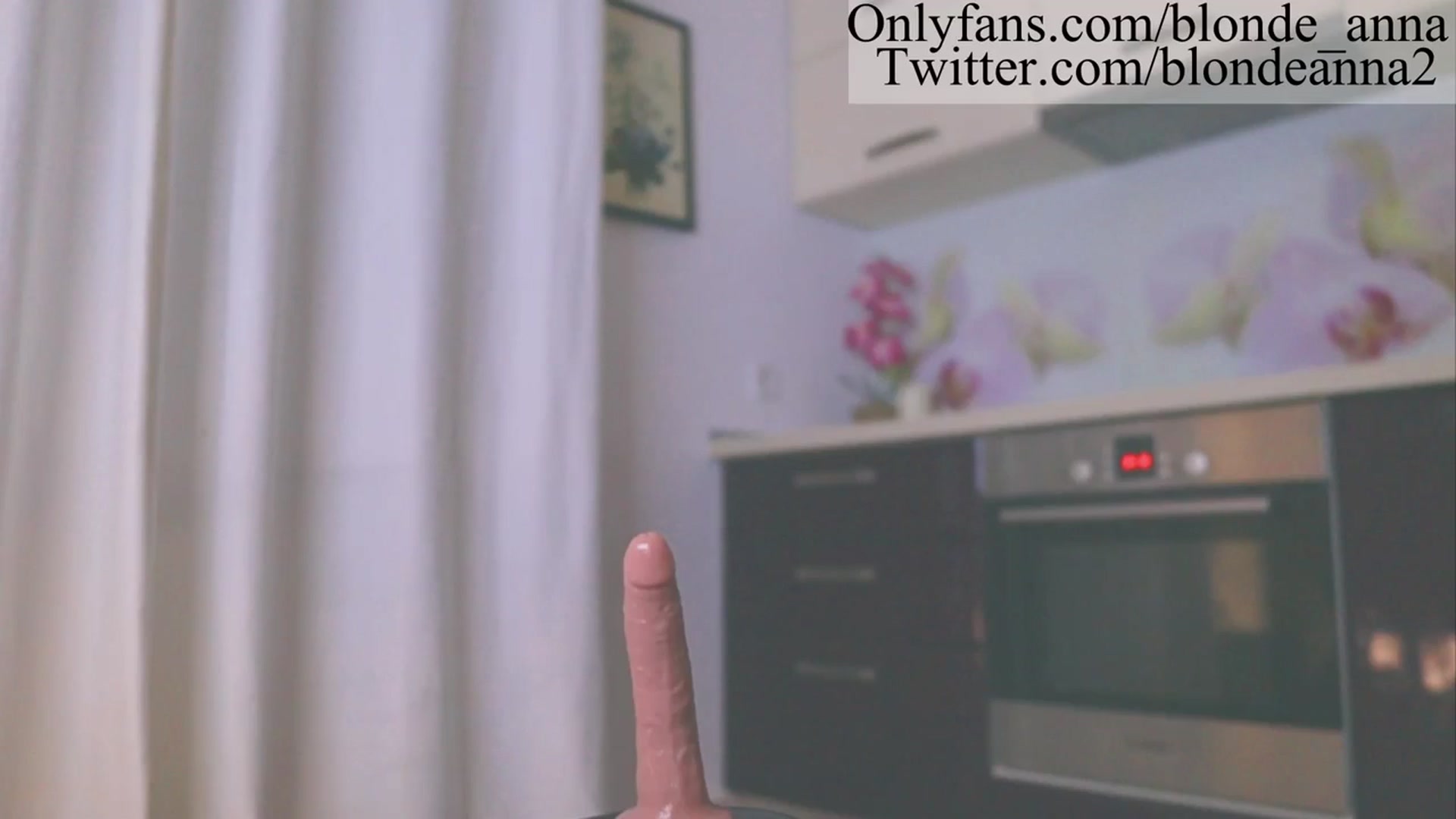 Gallery image thumbnail from Anna_Brown's myfreecams stream on, 09/23/2023, 16:34 image 16 of 20
