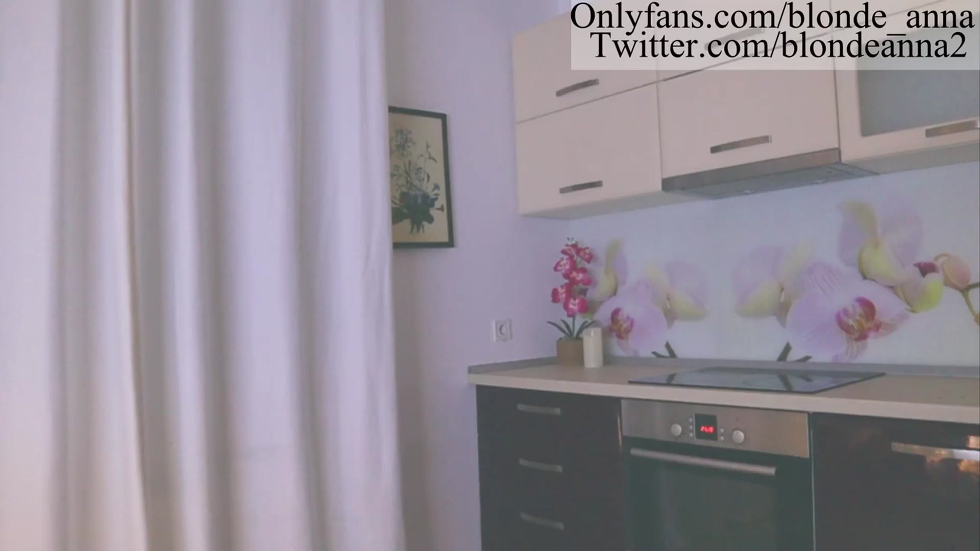 Gallery image thumbnail from Anna_Brown's myfreecams stream on, 09/23/2023, 16:49 image 17 of 20
