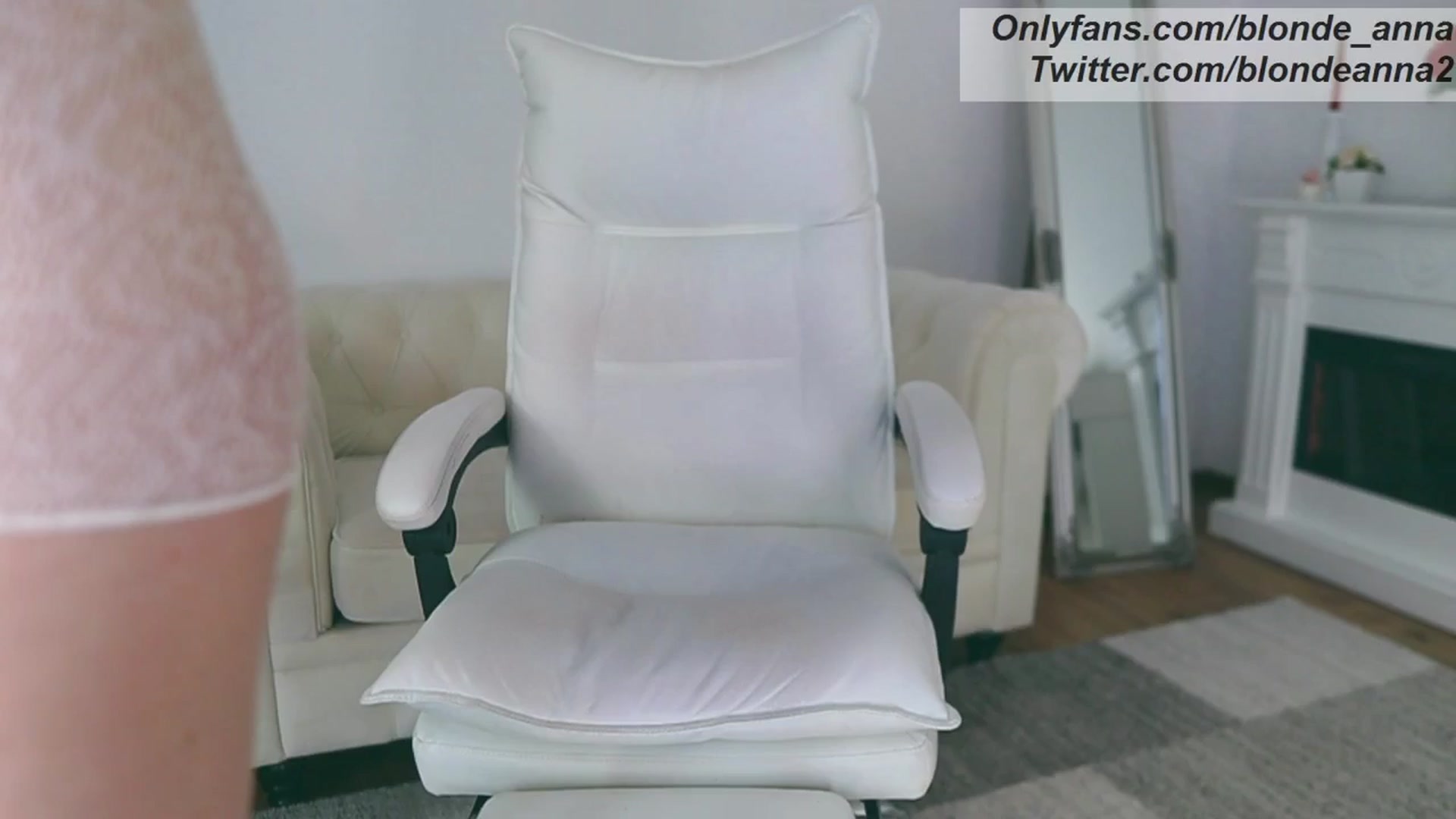 Gallery image thumbnail from Anna_Brown's myfreecams stream on, 05/09/2024, 08:40 image 4 of 20