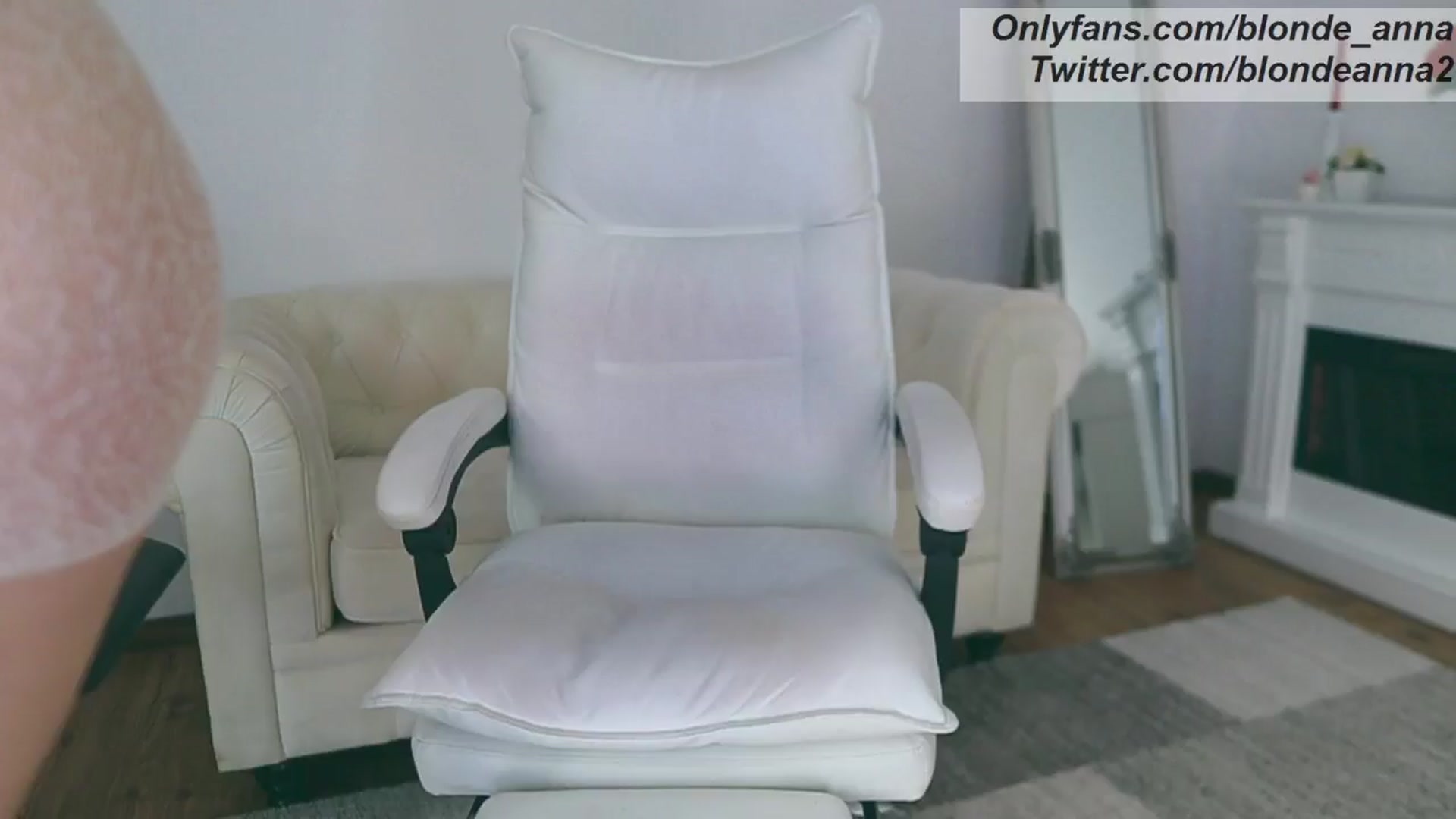 Gallery image thumbnail from Anna_Brown's myfreecams stream on, 05/09/2024, 08:40 image 3 of 20