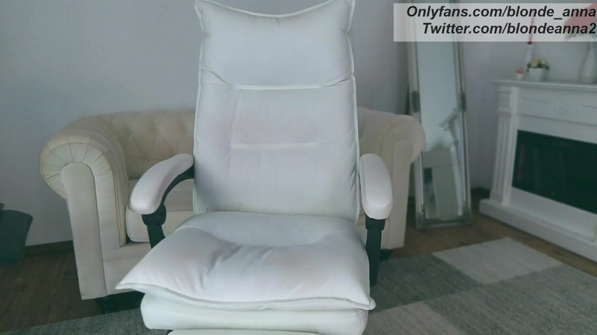 Gallery image thumbnail from Anna_Brown's myfreecams stream on, 05/09/2024, 10:36 image 9 of 20