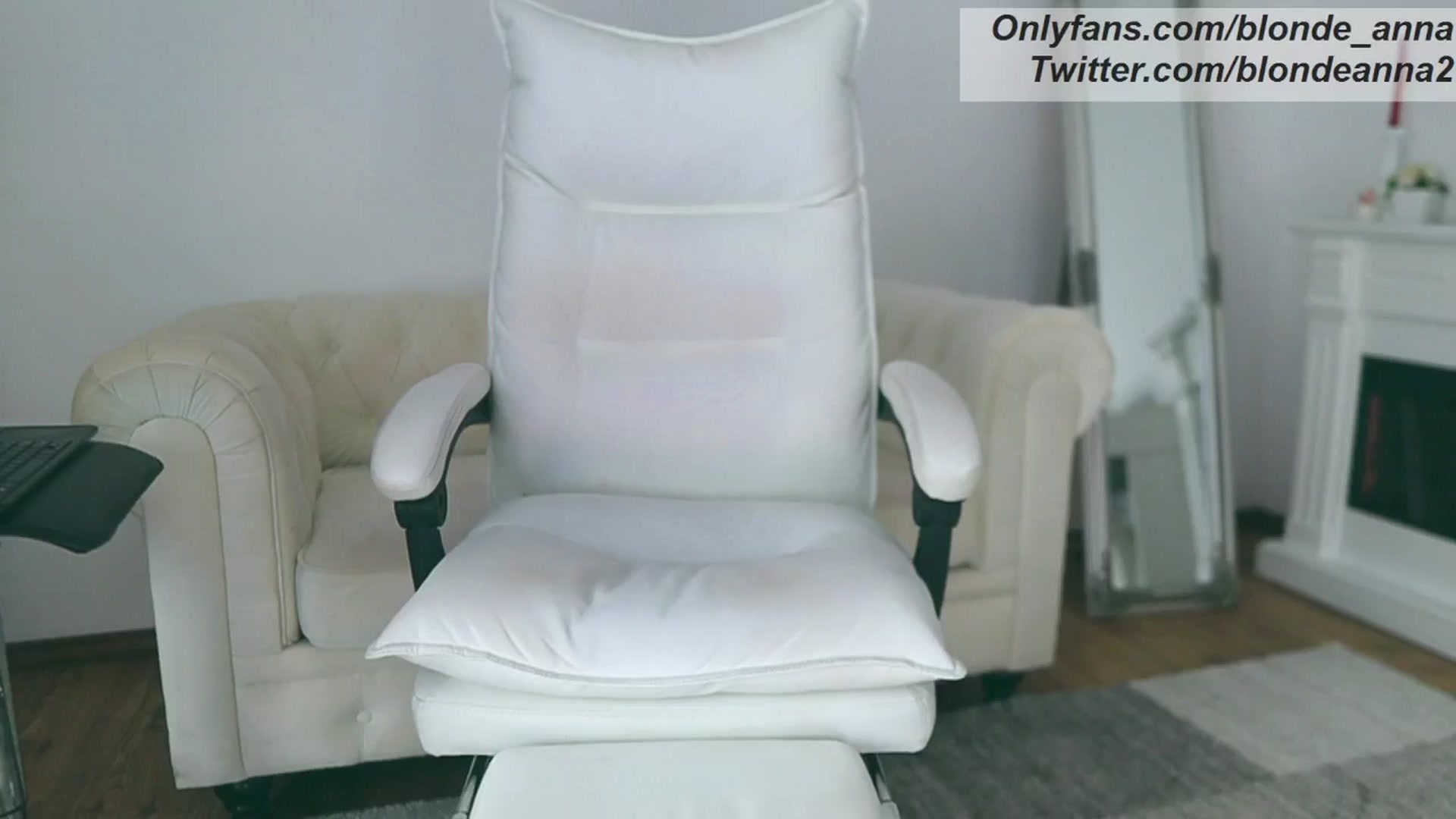 Gallery image thumbnail from Anna_Brown's myfreecams stream on, 05/13/2024, 08:56 image 2 of 20